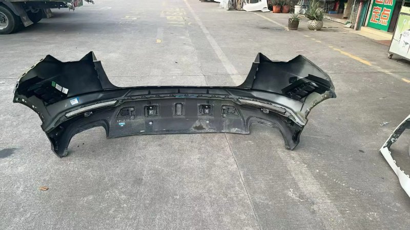Usus P Rear Bumper Assembly S Rear Bumper Assembly Rear Bumper Lower Skirt  4ML807305 4ML807568 4ML807511